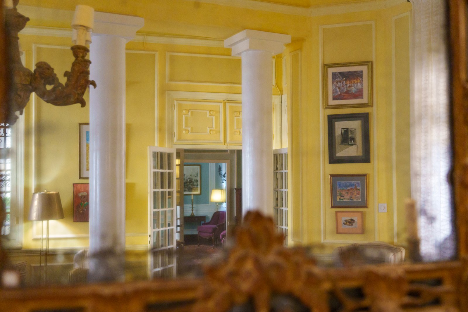 Dining Room Photo 1