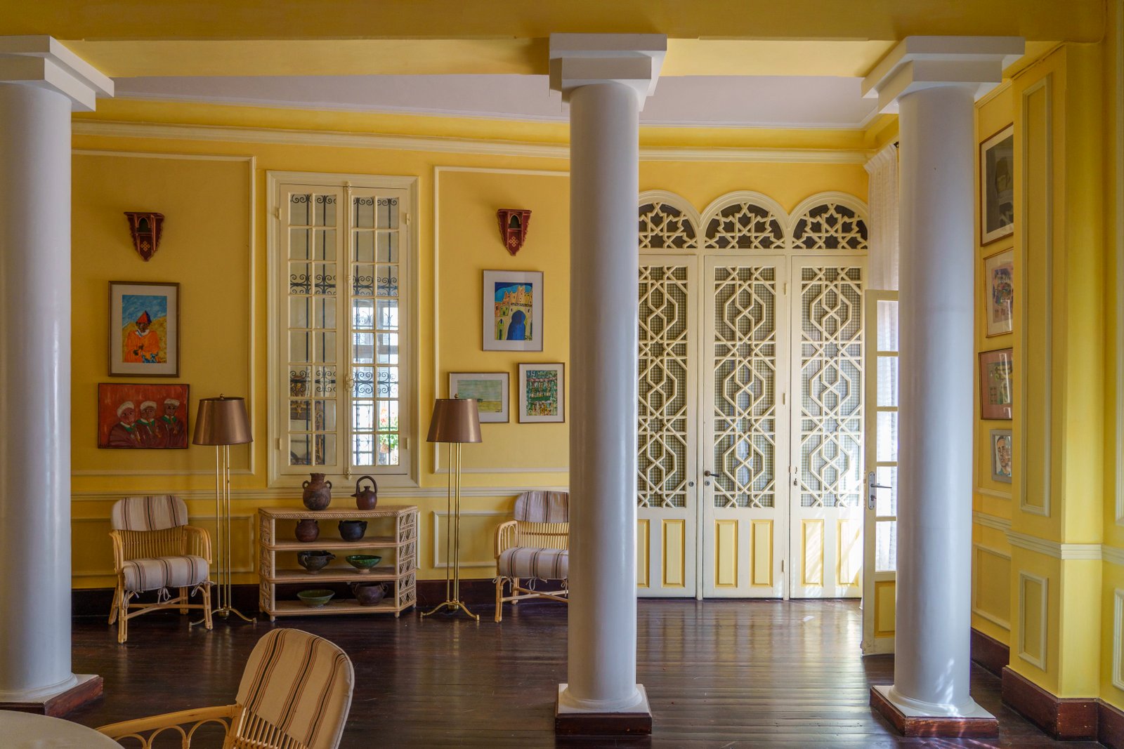 Dining Room Photo 2